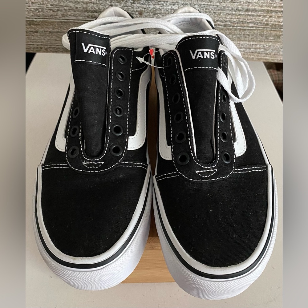 Vans Canvas New Old Skool Size 7.5 - image 1